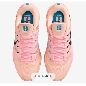 Nike’s Sabrina 3 Twin Basketball Shoes (Size W6.5)